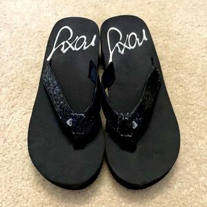 Roxy flip flops wedges